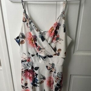 Beautiful Venus top ~ Size L